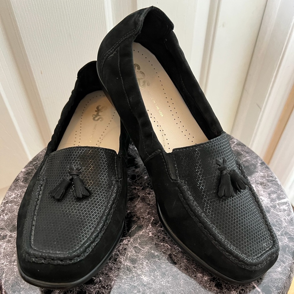 SAS Womens 7W Black Tassel Loafers USA Comfort Slip On Leather Square Toe Casual